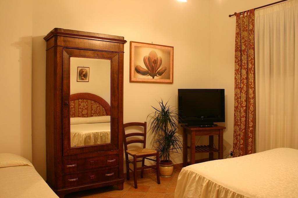 B&B Le Palme Bassano Romano Экстерьер фото
